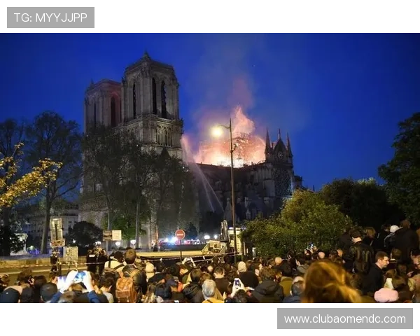 澳门赌博是否合法对游客和本地居民的法律责任与风险提示